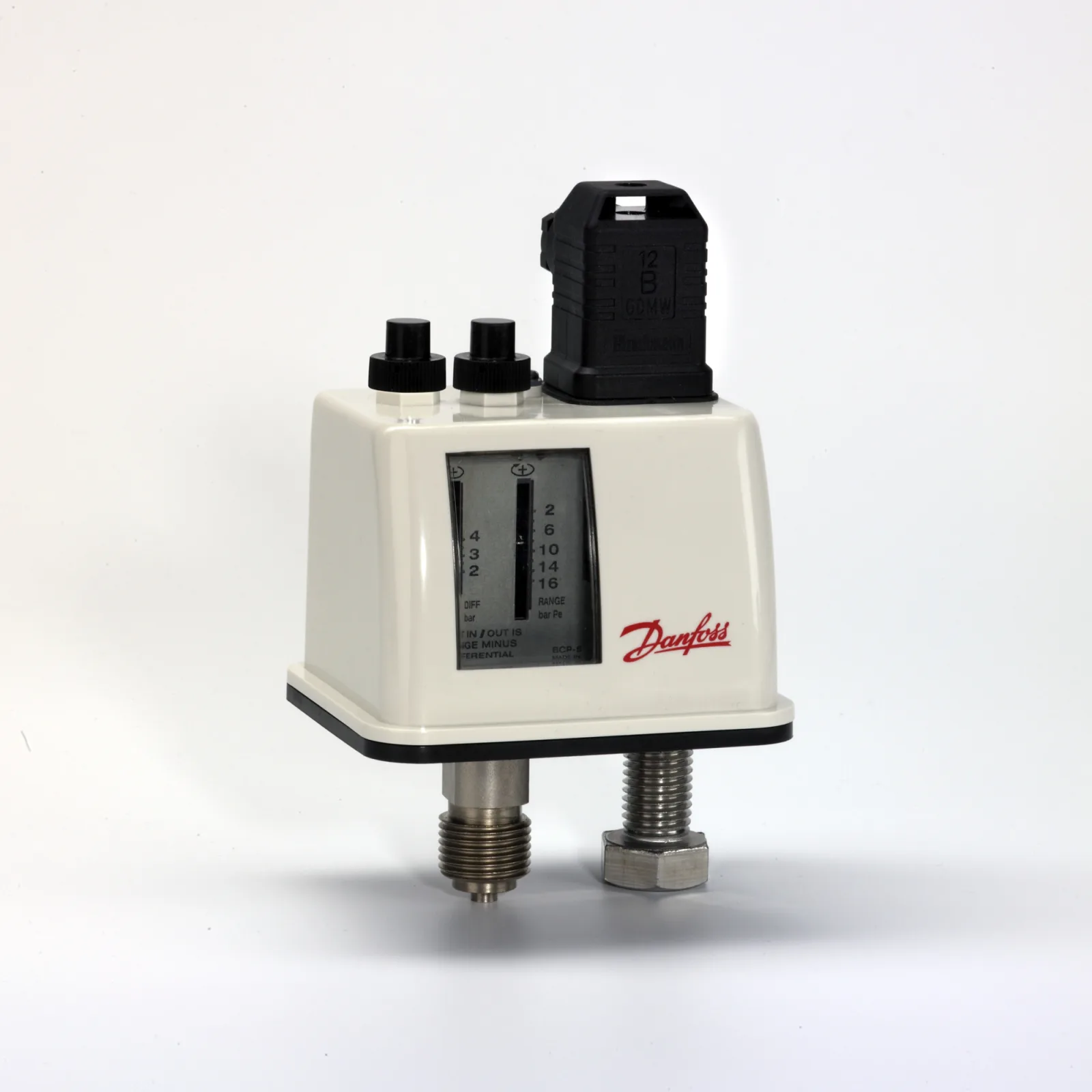 Danfoss 017B0026 — Реле давления BCP, диапазон настройки уставки 10-40 бар, дифференциал 3-6 бар, присоединение G 1/2